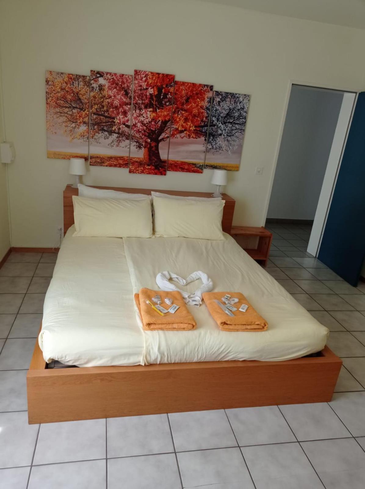 Hotel Ristorante Camoghe Isone Exteriör bild
